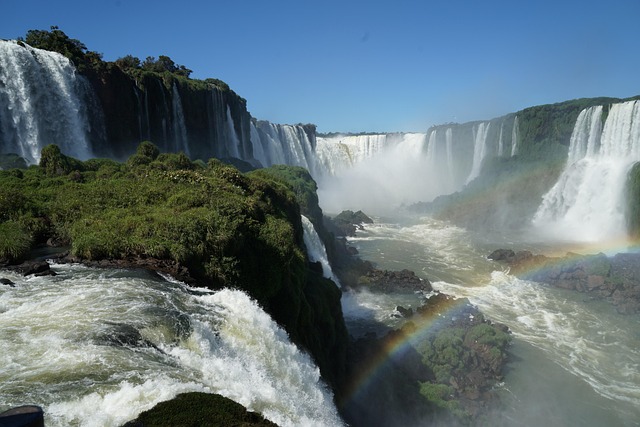Cascate dell’Iguazú: il capolavoro della natura che ogni viaggiatore dovrebbe vedere almeno una volta